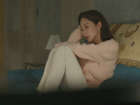 Nằm viện nhắn tin cho chồng cũ nói muốn gặp mặt, anh đáp đúng 1 từ khiến tôi khóc ướt gối