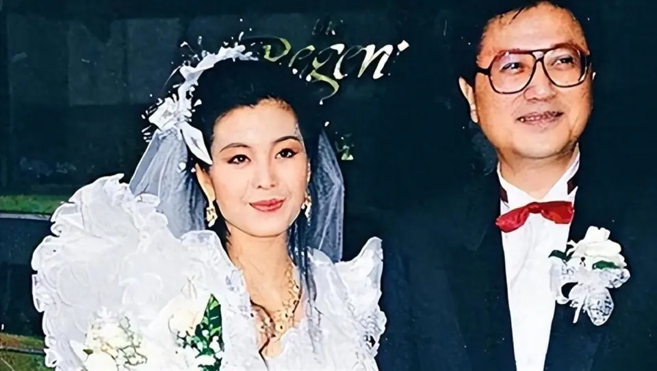 Đám cưới của Ngũ Vịnh Vy và người chồng hơn 31 tuổi.