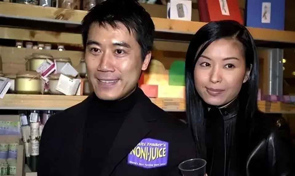 Hoa hậu lấy tỷ phú đáng tuổi bố, cưới 13 ngày thành góa phụ, amp;#34;đànhamp;#34; hẹn hò với 30 bạn trai để quên sầu - 6