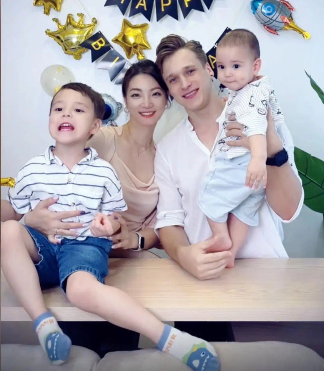 Hotgirl một đời chồng chủ động tán trai Tây kém 3 tuổi, cưới không báo bố mẹ, không đòi sính lễ - 5