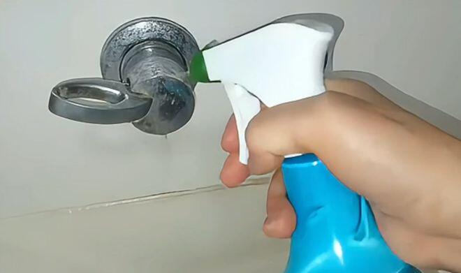 Không ngờ ngâm vỏ cam trong giấm trắng có tác dụng kỳ diệu đến vậy, tiết kiệm được tiền triệu mỗi năm - 3