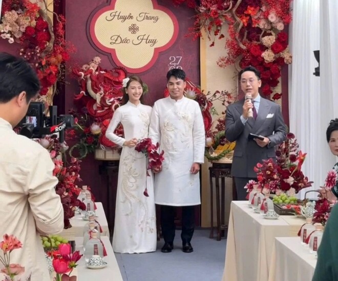 Lễ ăn hỏi của MC Mù Tạt và Đức Huy đã diễn ra vào sáng 27/2.