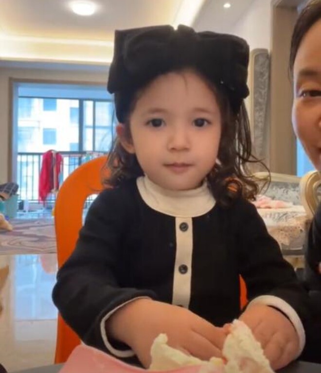 Mẹ đơn thân 2 con tái hôn với Tiến sĩ Pakistan kém 8 tuổi, sinh con lai đẹp như thiên thần - 6