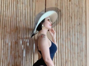 Yêu - NSƯT gặp bạn gái của tình cũ để xin "nhả ra cho tôi ngậm lại", 4 năm sinh 3 con, nay được cả chồng lẫn con cưng chiều