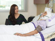 Yêu - Vợ cũ đến thăm rồi lén để lại thẻ ATM khi tôi đổ bệnh, kiểm tra số dư tôi bật khóc