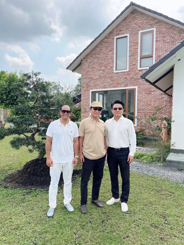 Nam NSND là thầy giáo của Võ Hạ Trâm có cơ ngơi 3000m2 đầy hoa cỏ khiến nhiều người thích thú - 4