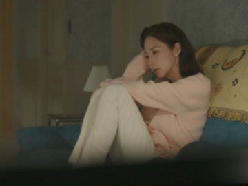 Đêm tân hôn chồng cũ 2 năm không liên lạc bỗng nhắn tin đến, chỉ 4 từ nhưng khiến tôi bối rối