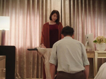 Gặp vợ cũ khi họp lớp, tôi ném 50 triệu sỉ nhục cô ấy nhưng một câu nói đã khiến tôi quỳ xuống khóc