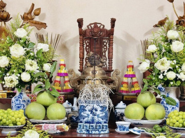 Sau Rằm tháng Giêng nên hạ 5 thứ khỏi bàn thờ kẻo hao tài, đặt 2 thứ giúp giữ lộc cho cả năm