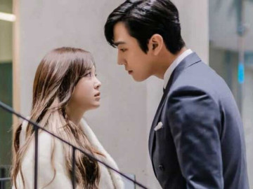 Ly hôn 1 năm, vợ cũ bất ngờ gõ cửa lúc nửa đêm đòi tiền, tôi nhân cơ hội đề nghị tái hôn