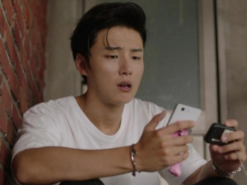 Dẫn con trai đến dự đám cưới vợ cũ, tối đó nhận được một tin nhắn, tôi khóc rồi lại cười