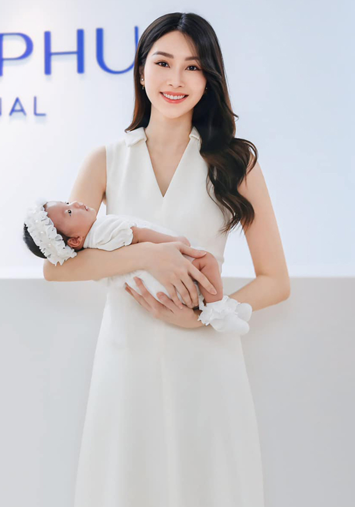 Đặng Thu Thảo công khai sinh con thứ 3 hồi năm 2024.