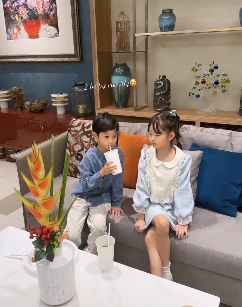 Sophie và Liam - 2 con lớn nhà Đặng Thu Thảo rõ nét xinh xắn.