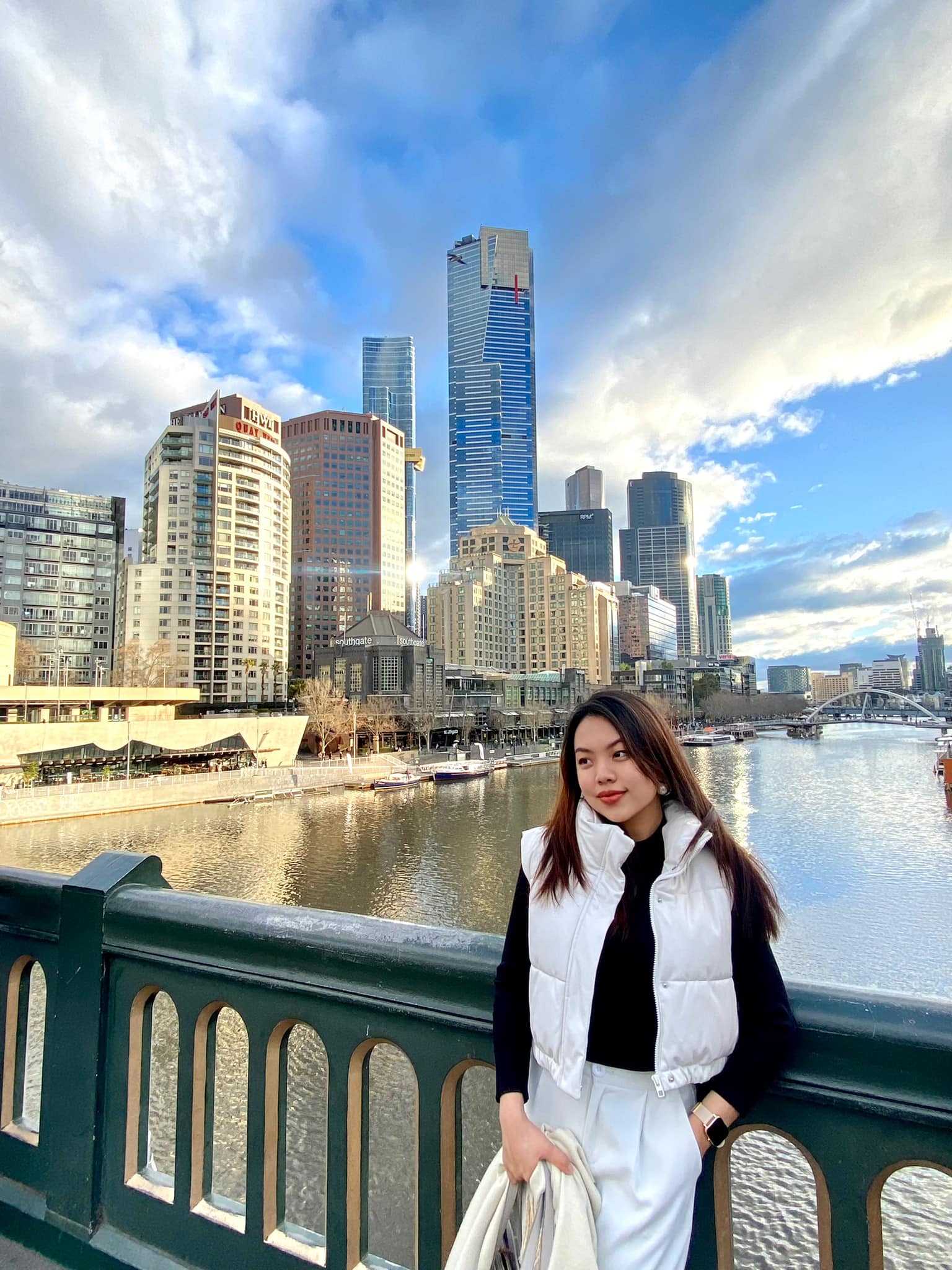 Sau thời gian làm việc ở nước ngoài, Hải My về nước lập nghiệp.