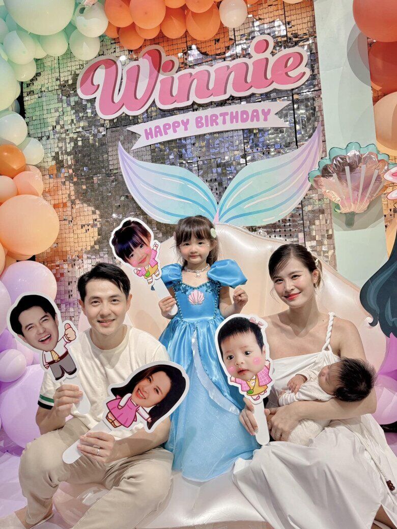 Con gái đầu lòng nhà Đông Nhi được nuôi dạy chuẩn tiểu thư tập đoàn.