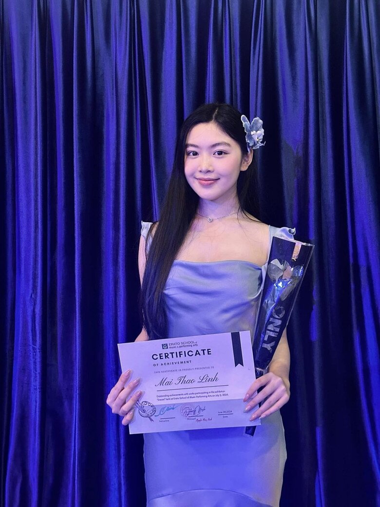 Lọ Lem sắp bước vào năm thứ 3 đại học.