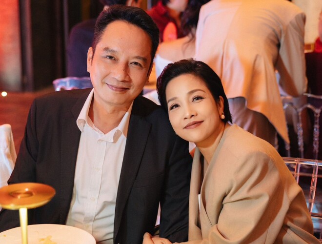 Kết hôn vào năm 1998, diva Mỹ Linh - nhạc sĩ Anh Quân kỷ niệm 28 năm kỷ niệm ngày cưới.