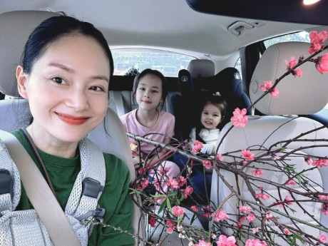 Lan Phương đón Tết bên hai con trong căn hộ mới sau ly hôn
