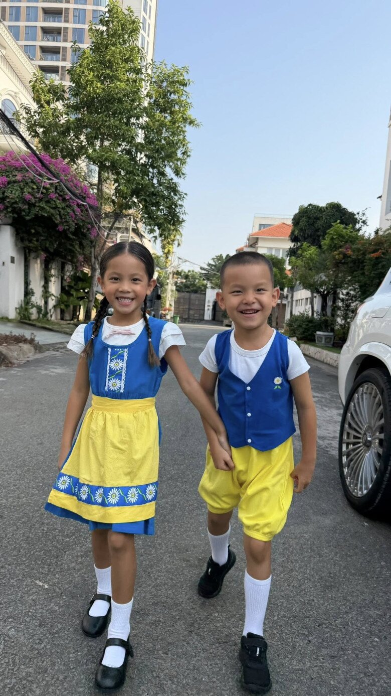 2 con Hồ Ngọc Hà được đầu tư học trường quốc tế.