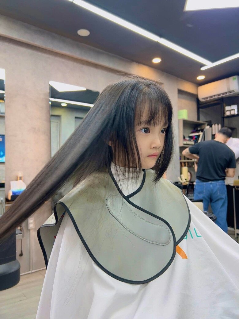 Con gái Diệp Lâm Anh rõ nét xinh xắn từ bé.