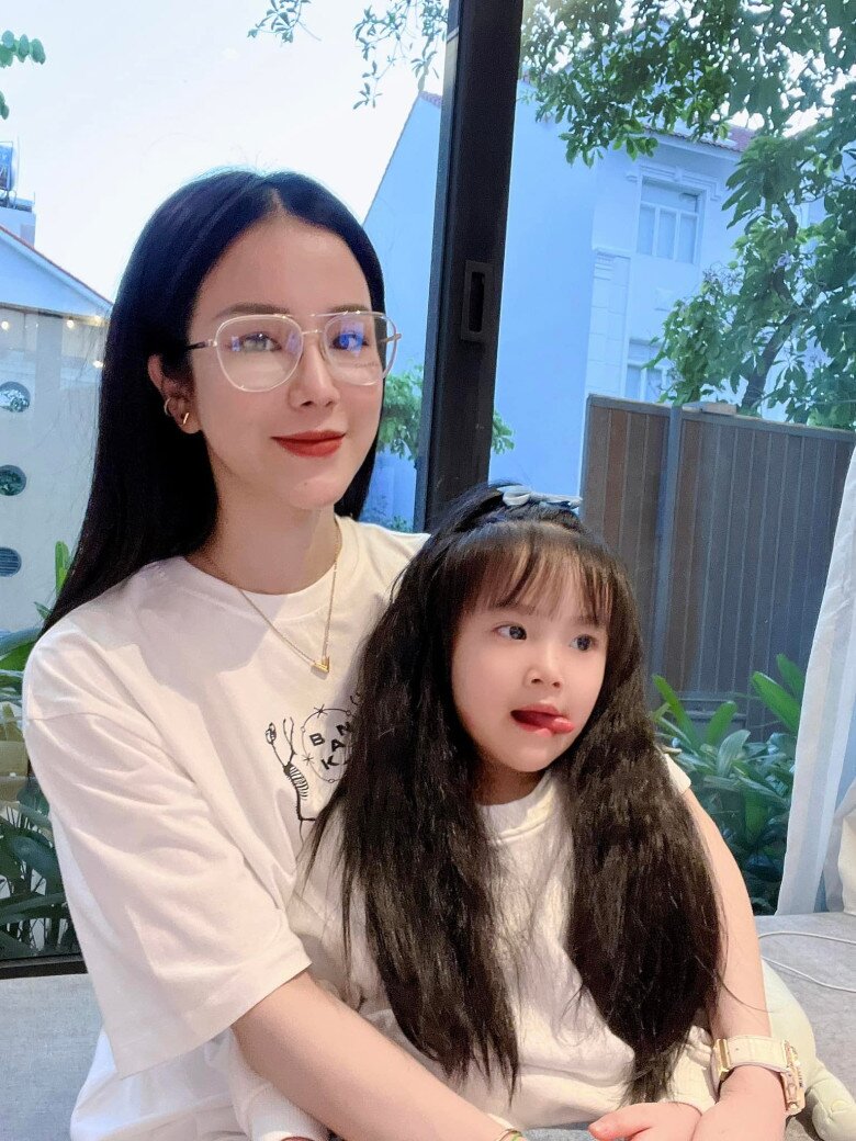 Khó tin khi nhìn cảnh Diệp Lâm Anh lên trường đón con, bé Boorin nay rõ nét là amp;#34;bản saoamp;#34; của bố thiếu gia - 6