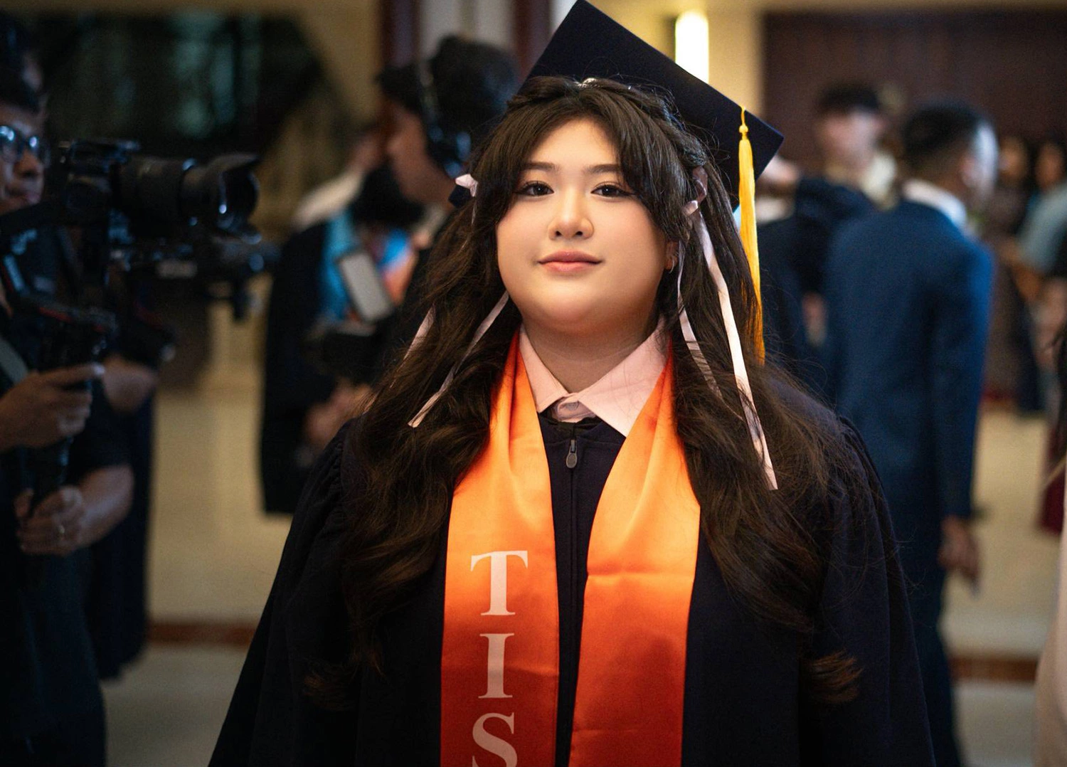 Bí Ngô học trường quốc tế từ bé, tốt nghiệp vào năm 2025.