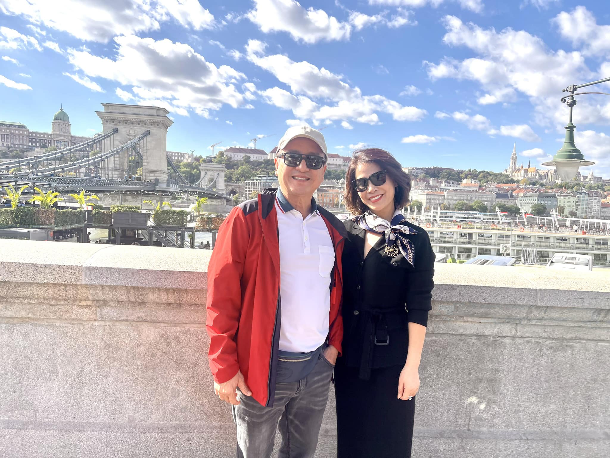 Cả 2 dành nhiều thời gian đi du lịch cùng nhau.