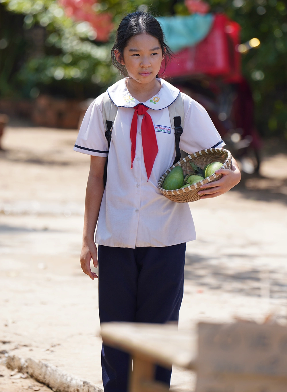 Bé Thỏ được khen có năng khiếu diễn xuất.