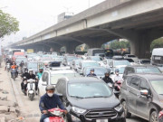 Tin tức - Dòng người ùn ùn rời Hà Nội về quê nghỉ Tết sau ngày làm việc cuối cùng của năm Ất Tỵ