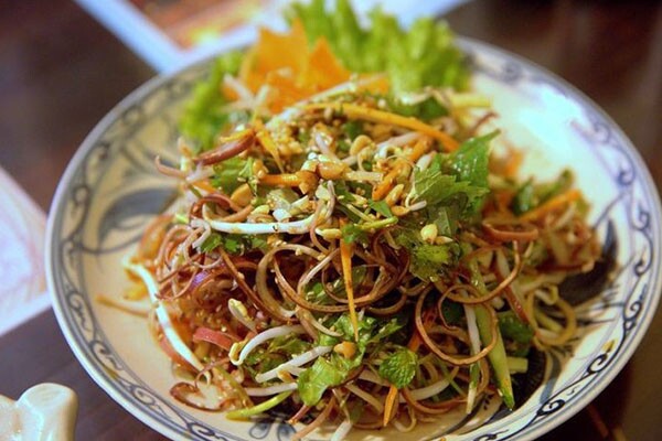 Món amp;#34;nhà nghèoamp;#34; xưa ăn đến chán ngán, nay thành đặc sản khoái khẩu trong nhà hàng, tốt cho sức khoẻ - 2