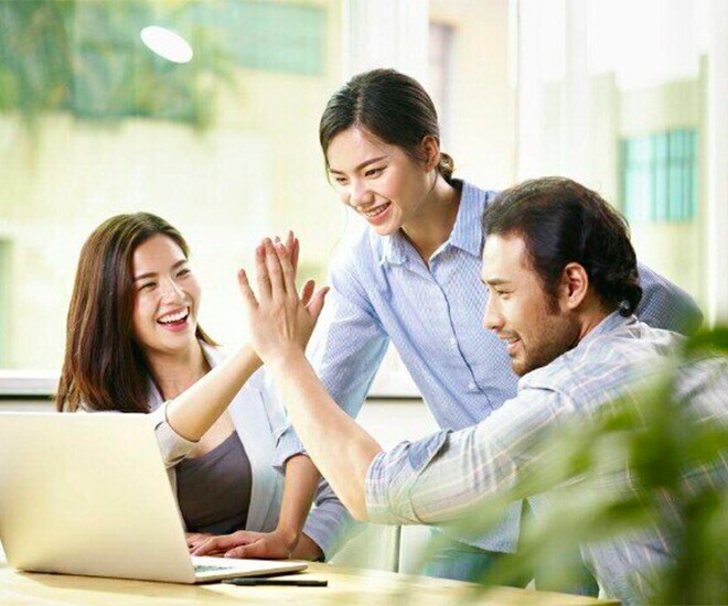 Ngành học dễ xin việc trong 10 năm tới, khát nhân lực có trình độ cao, ra trường được nhiều công ty amp;#34;trải thảm đỏamp;#34; - 1