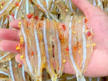 Loài cá quen thuộc nghe đã thấy "no đủ", xưa giá rẻ nay thành đặc sản 170.000 đ/kg, giàu canxi gấp 25 lần cá hồi