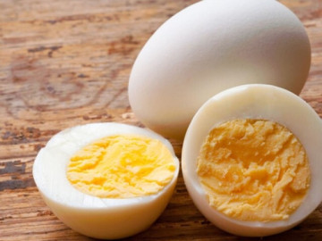 Muốn giảm cân nên ăn trứng lòng trắng hay lòng đỏ?