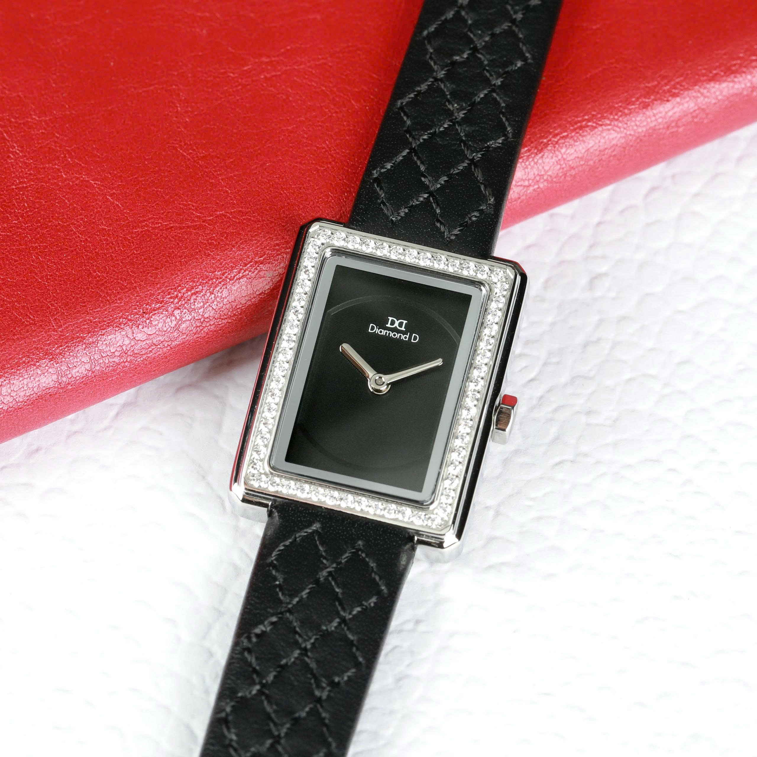 Đồng hồ Diamond D DM1013S-BK mặt vuông thanh lịch, mặt số tối giản – điểm nhấn quyền lực và tinh tế trong những cuộc gặp gỡ.