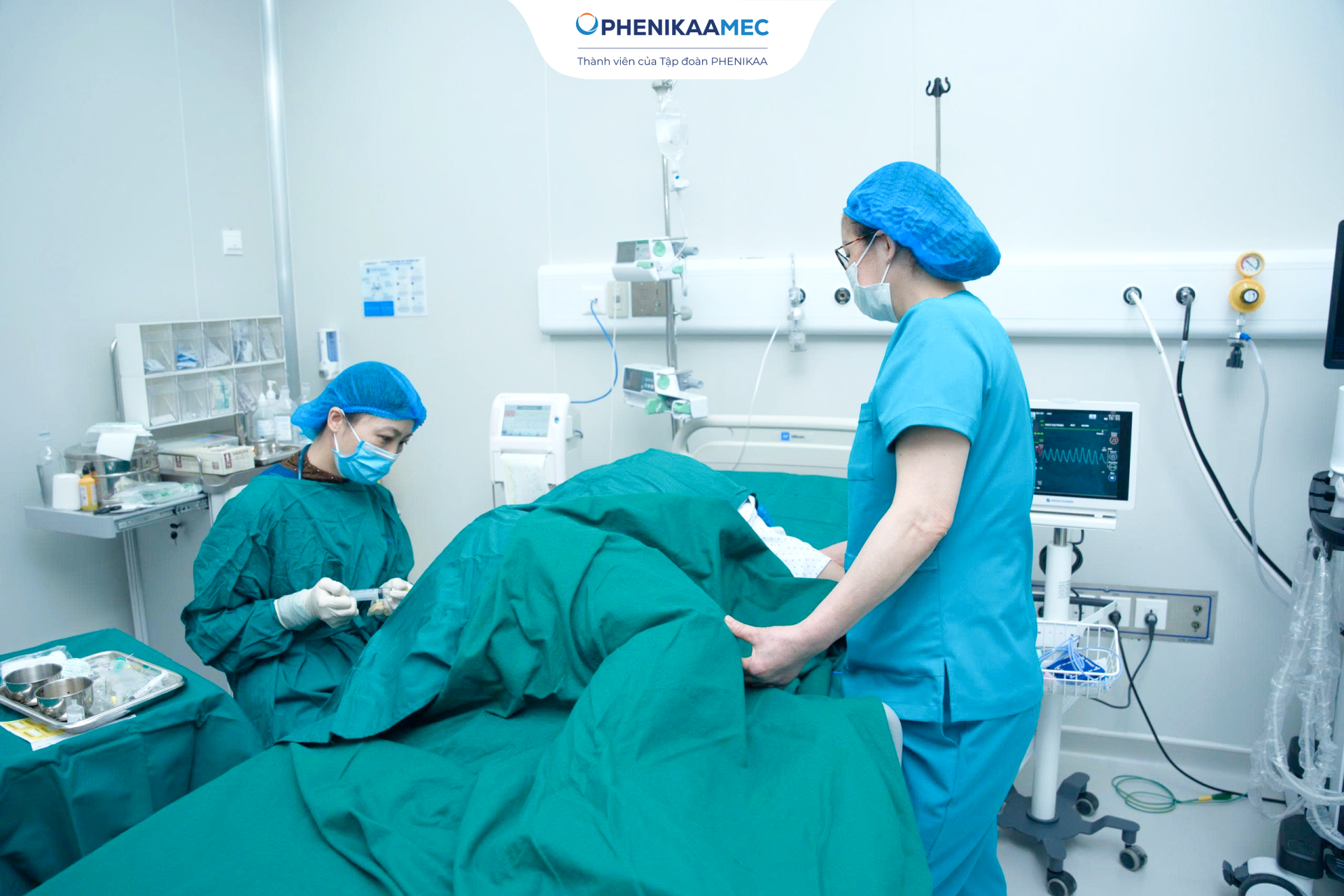 Sản phụ được gây tê trước khi mổ, đảm bảo tỉnh táo, không đau