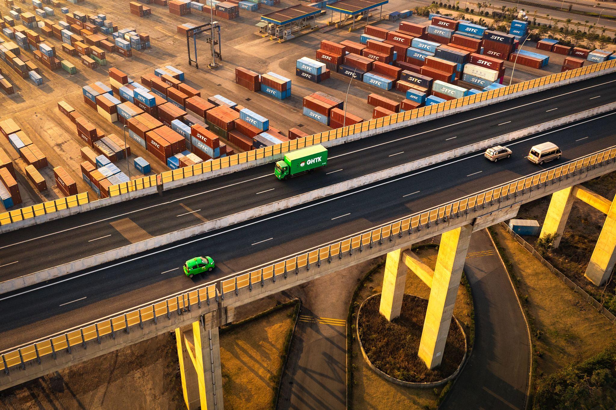 Giao nhận trở thành “điểm chạm” quyết định mức độ gắn bó của khách hàng