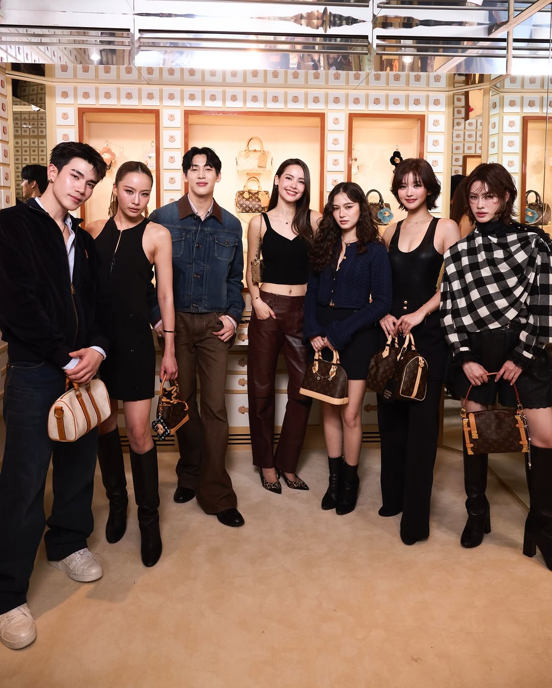 Loạt nghệ sĩ nổi tiếng cùng đại sứ thương hiệu từng check in tại Louis Vuitton Hotel Pop-up in Bangkok