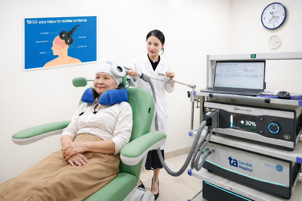 Công nghệ Neuro-MSX (Nga) điều trị hiệu quả đau đầu, mất ngủ, rối loạn lo âu… Ảnh: BVĐK Tâm Anh.