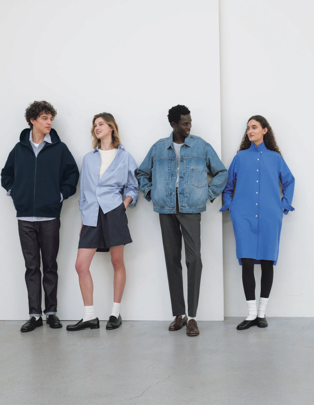 BST Xuân/Hè năm nay chính là lời khẳng định mạnh mẽ của UNIQLO: sự tối giản không đồng nghĩa với đơn điệu; và tính ứng dụng chưa bao giờ là rào cản của thẩm mỹ. Đó cũng là minh chứng cho bản lĩnh của một thương hiệu thời trang toàn cầu: kiên định giữ vững bản sắc, và không ngần ngại chuyển mình để song hành cùng dòng chảy của thời đại.