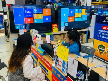 Tranh thủ khuyến mãi khủng, nhiều gia đình nâng cấp điện máy dịp cận Tết tại Điện máy Xanh