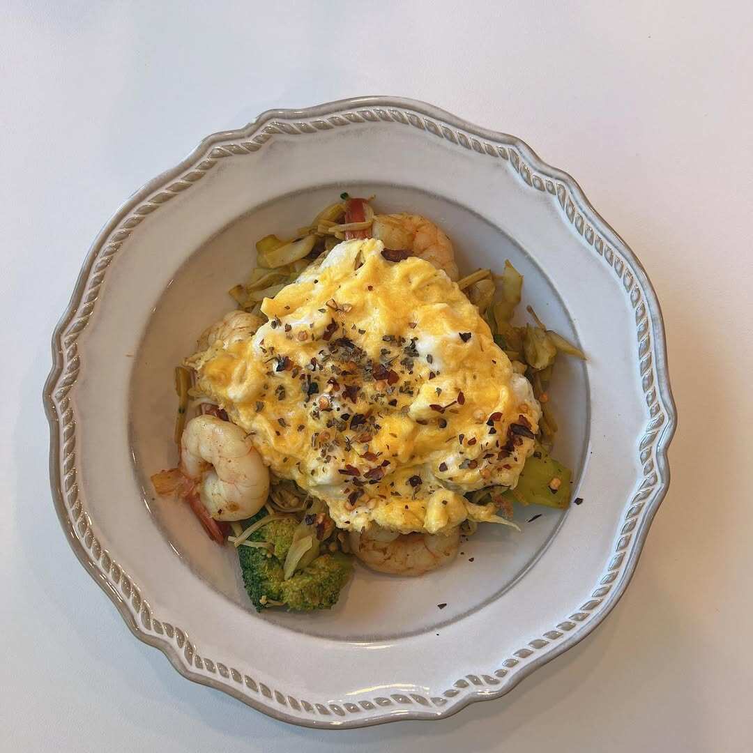 Cô gái khiến dân tình bất ngờ vì giảm 32kg: Chăm ăn 4 loại thực phẩm amp;#34;vàngamp;#34;, có loại chợ Việt Nam bán đầy  - 6