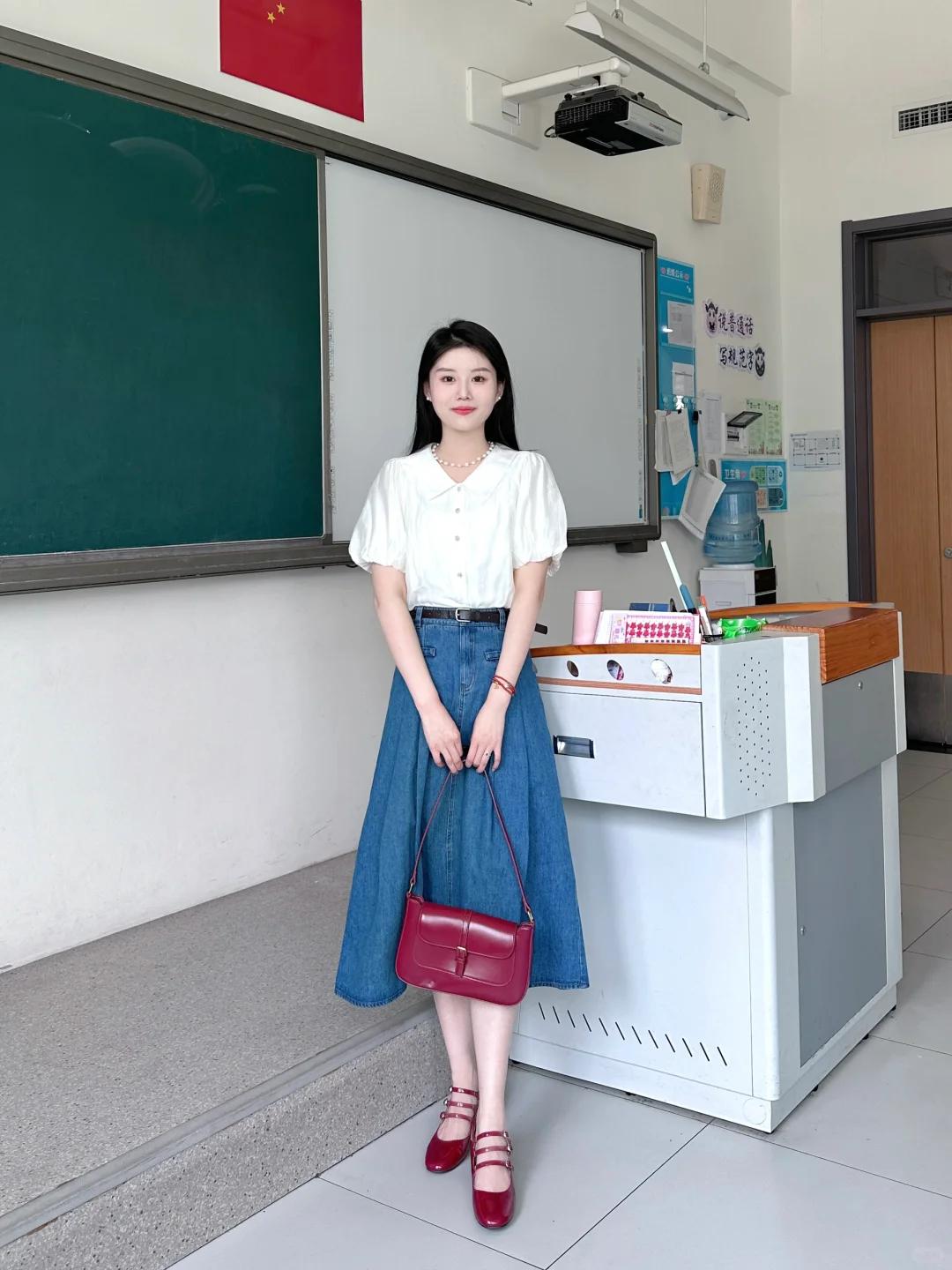 Đừng chỉ mặc chân váy đen, 4 kiểu này giúp style chị em trẻ trung hơn nhiều - 1