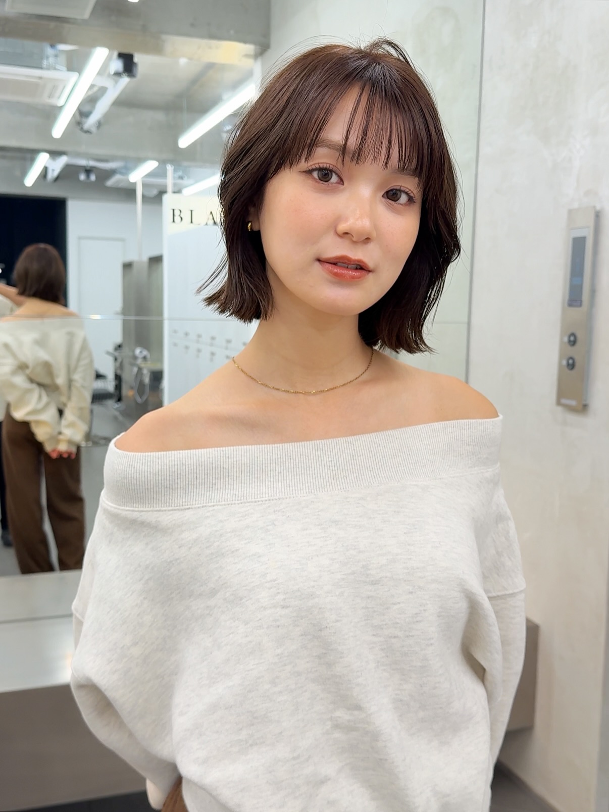 4 kiểu tóc ngắn đón Tết cực hợp mặt tròn, chị em cắt xong là amp;#34;nâng cấpamp;#34; diện mạo, ai nhìn cũng khen - 1