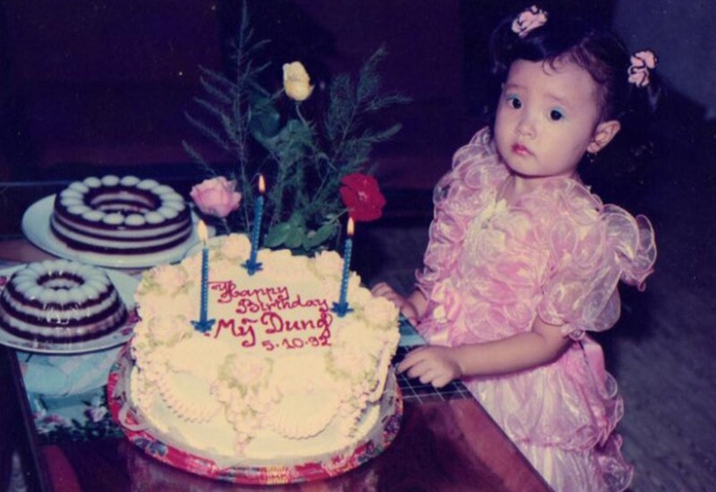 Nhìn hình ảnh bé gái xinh xắn này, ít ai có thể ngờ rằng, trong tương lai, cô sẽ trở thành một trong những hot girl đình đám đời đầu của Sài thành. 