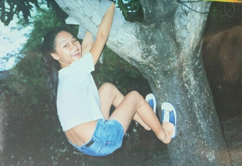 Bắt đầu với nghệ thuật một cách tình cờ nhưng hành trình hoạt động của cô gái này khá nhiều gian truân. 