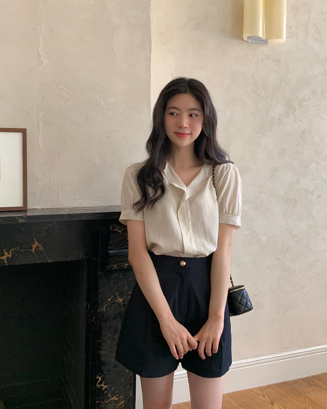 5 kiểu áo cộc tay đang được hội mặc đẹp ưu ái, chị em sắm là mặc xinh suốt mùa Hè - 1