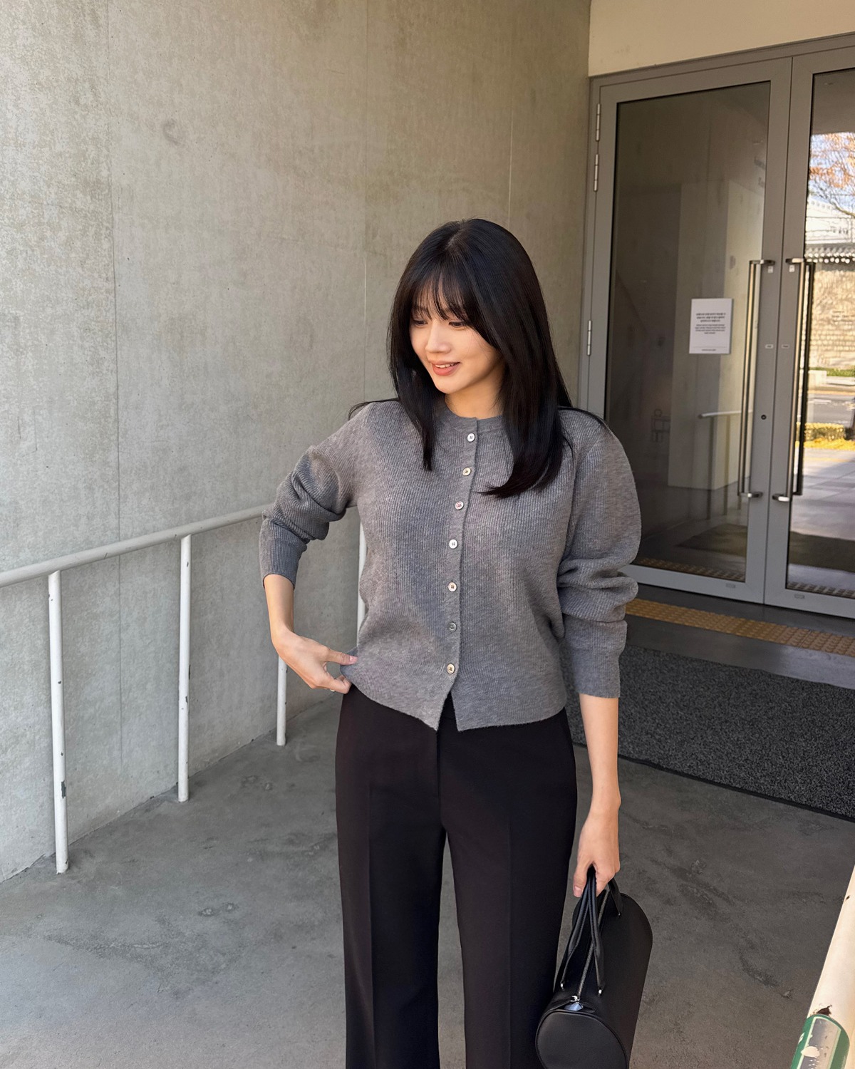 Tủ đồ chẳng có nhiều, mùa xuân tôi vẫn amp;#34;chanh sảamp;#34; nhờ 5 món này, vừa dễ phối lại trông có gu hơn - 10