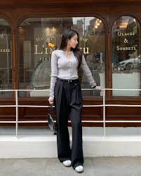 Giữa vô vàn quần ống rộng, 5 kiểu này thật sự đáng sắm vì dễ mặc lại tôn dáng ngút ngàn - 10