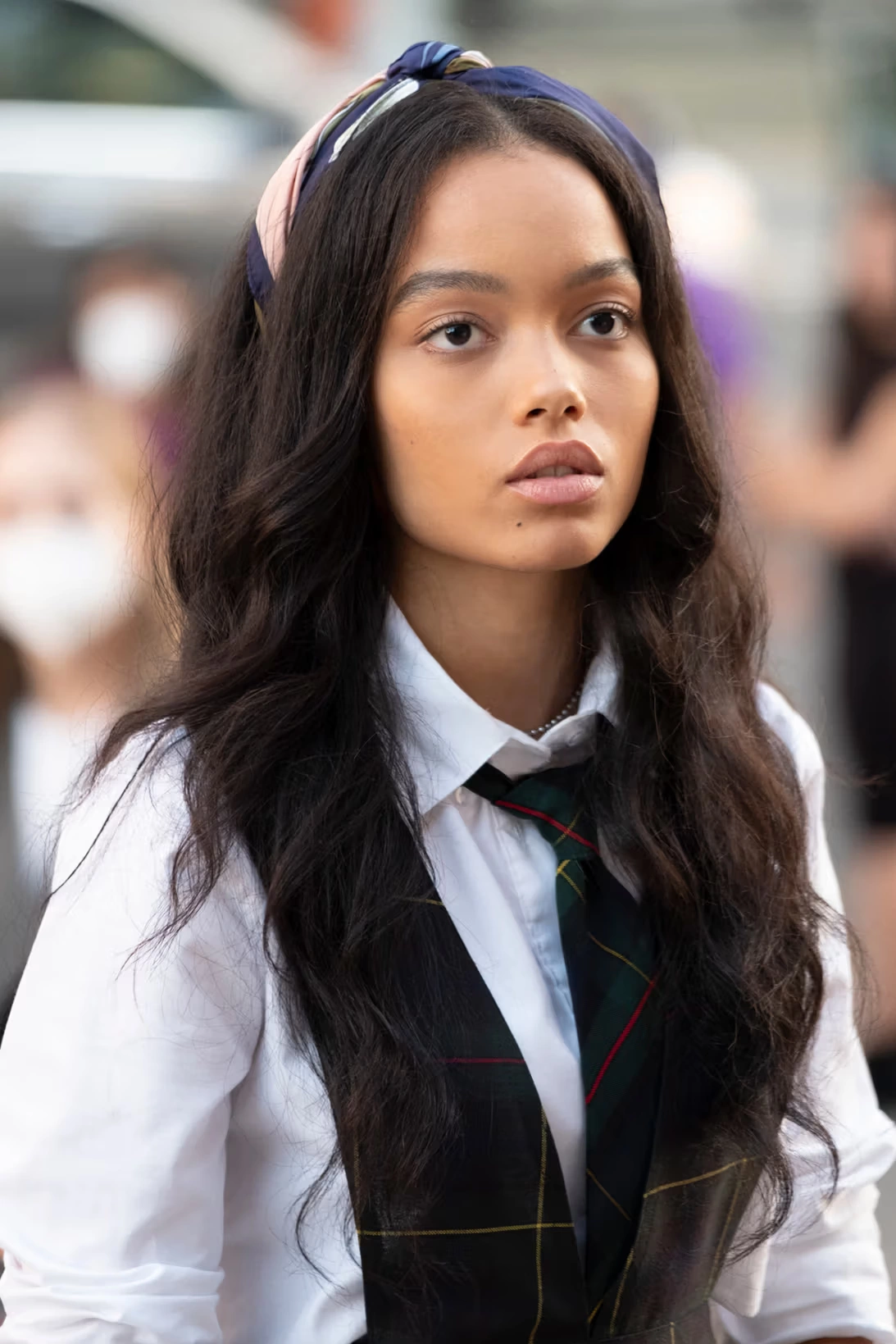 Whitney Peak, người đẹp xếp vị trí thứ năm, từng nhiều lần vào danh sách bình chọn của TC Candler. Cô là người Canada, gốc Uganda. Diễn viên nổi tiếng qua vai Zoya Lott trong Gossip Girl. Cô đóng Lenore Dove Baird, nhân vật quan trọng trong The Hunger Games: Sunrise on the Reaping (2026). Ảnh: HBO