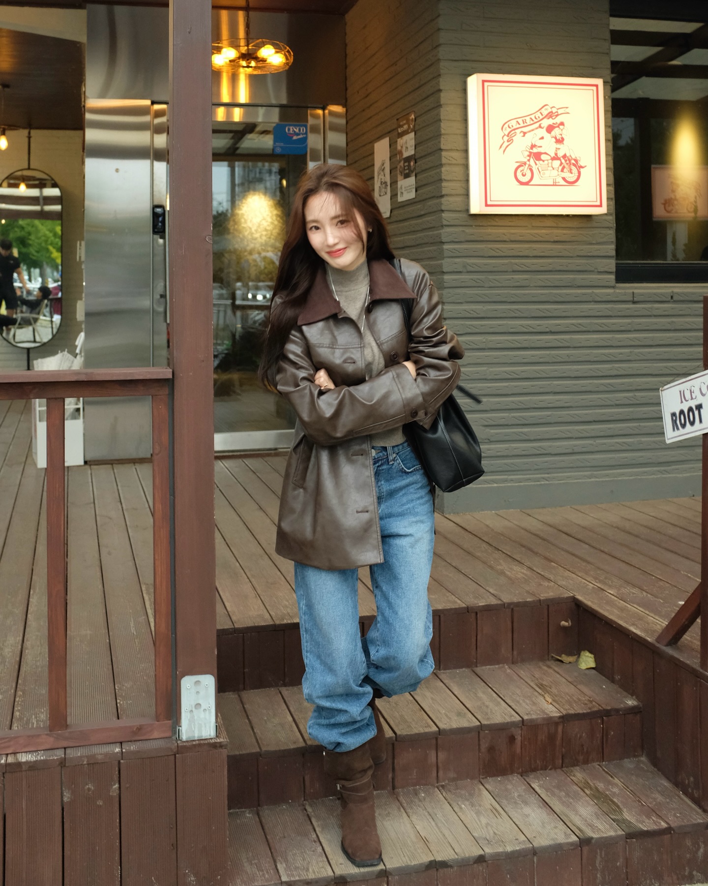 Mặc quần jeans muốn trông sành điệu hơn nhất định phải biết 5 kiểu áo khoác này, phối đi làm hay dạo phố đều đẹp - 11